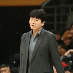 邱彪：上场对大家防守非常满意，想办法让对方得分比我们少